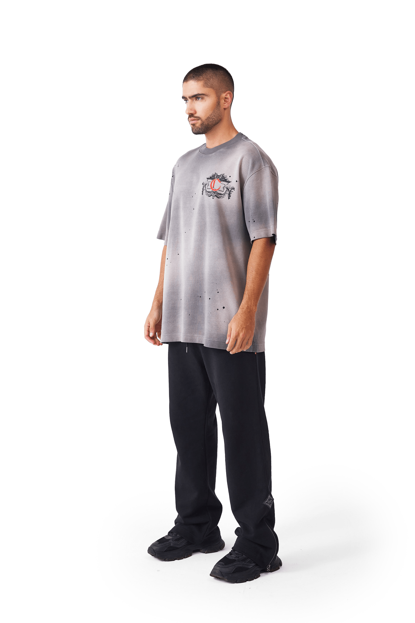 CAMISETA HOMBRE OVERSIZED DISORDINE GRIS OSCURO CLEMONT - CLEMONT, LLC